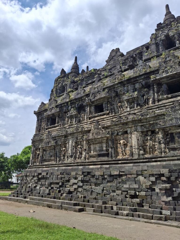 Candi Sari